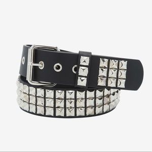 Hot Topic Three Row Pyramid Stud Belt